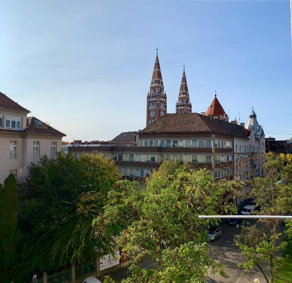 Cozy Apartment In The City Centre Next To Dom Square Szeged Exteriör bild