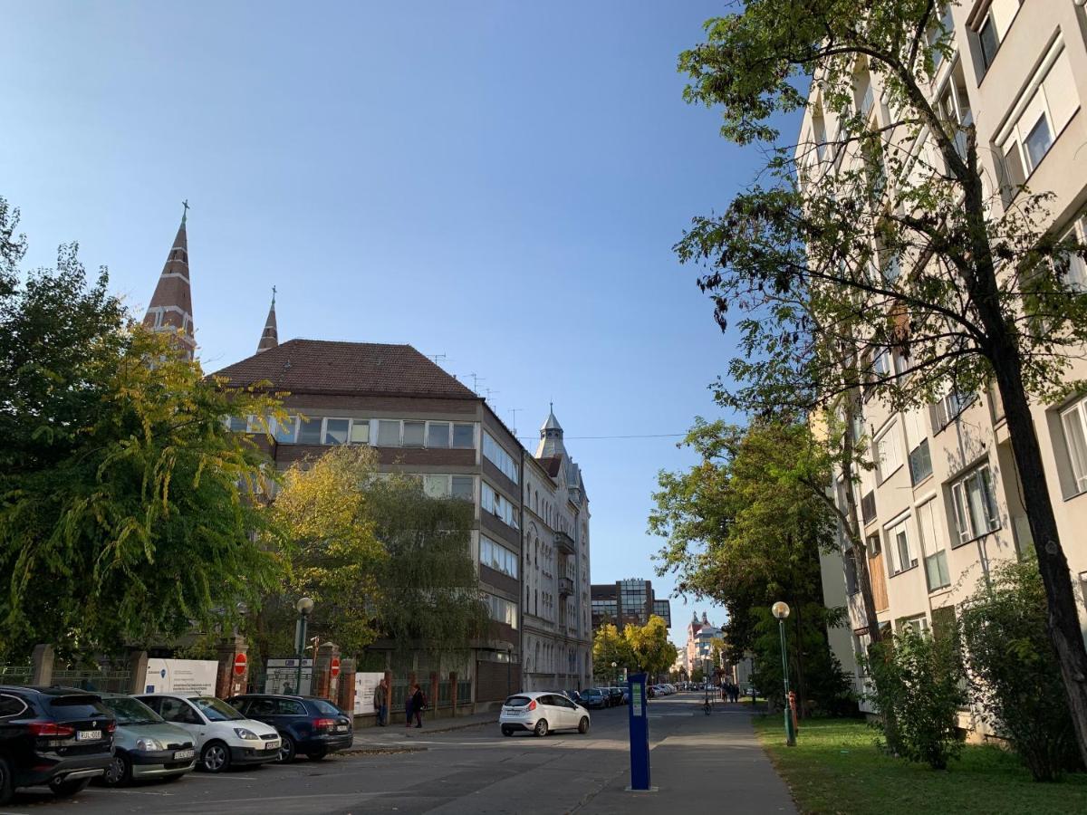 Cozy Apartment In The City Centre Next To Dom Square Szeged Exteriör bild