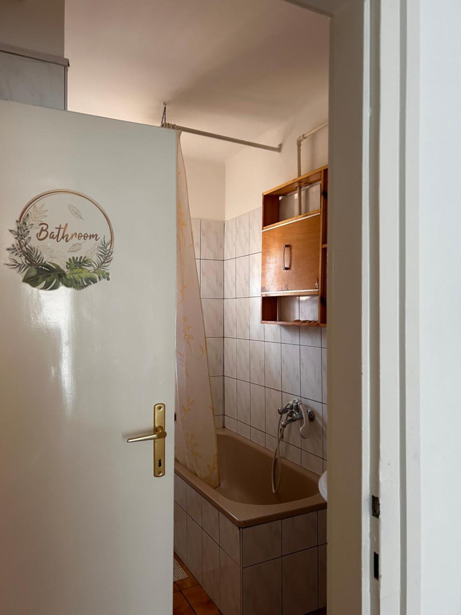 Cozy Apartment In The City Centre Next To Dom Square Szeged Exteriör bild